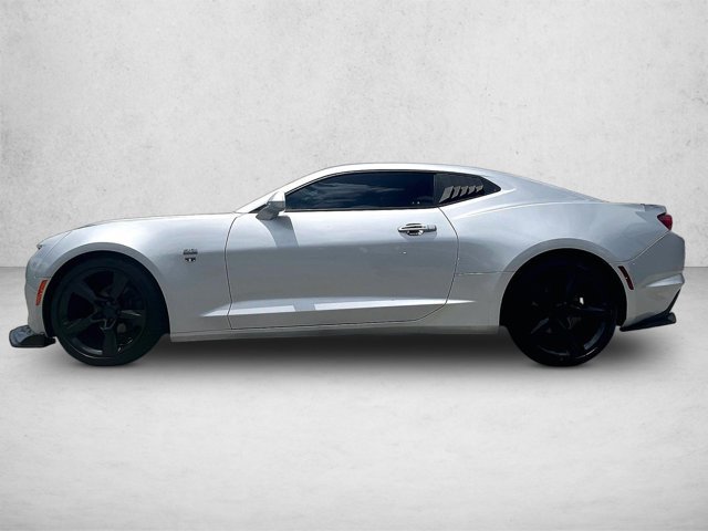 Used 2019 Chevrolet Camaro LT RWD image 6