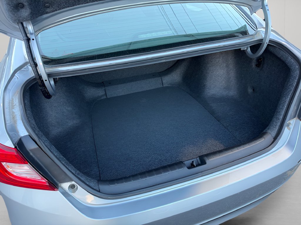 Used 2021 Honda Accord LX image 27