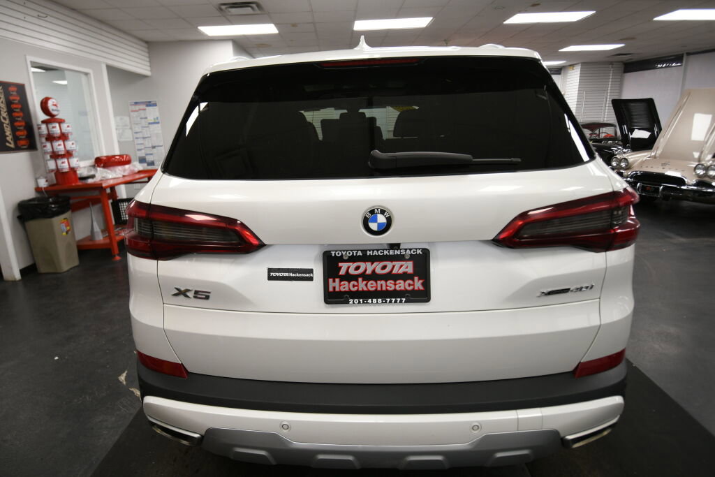 Used 2020 BMW X5 xDrive40i w/ Premium Package image 7