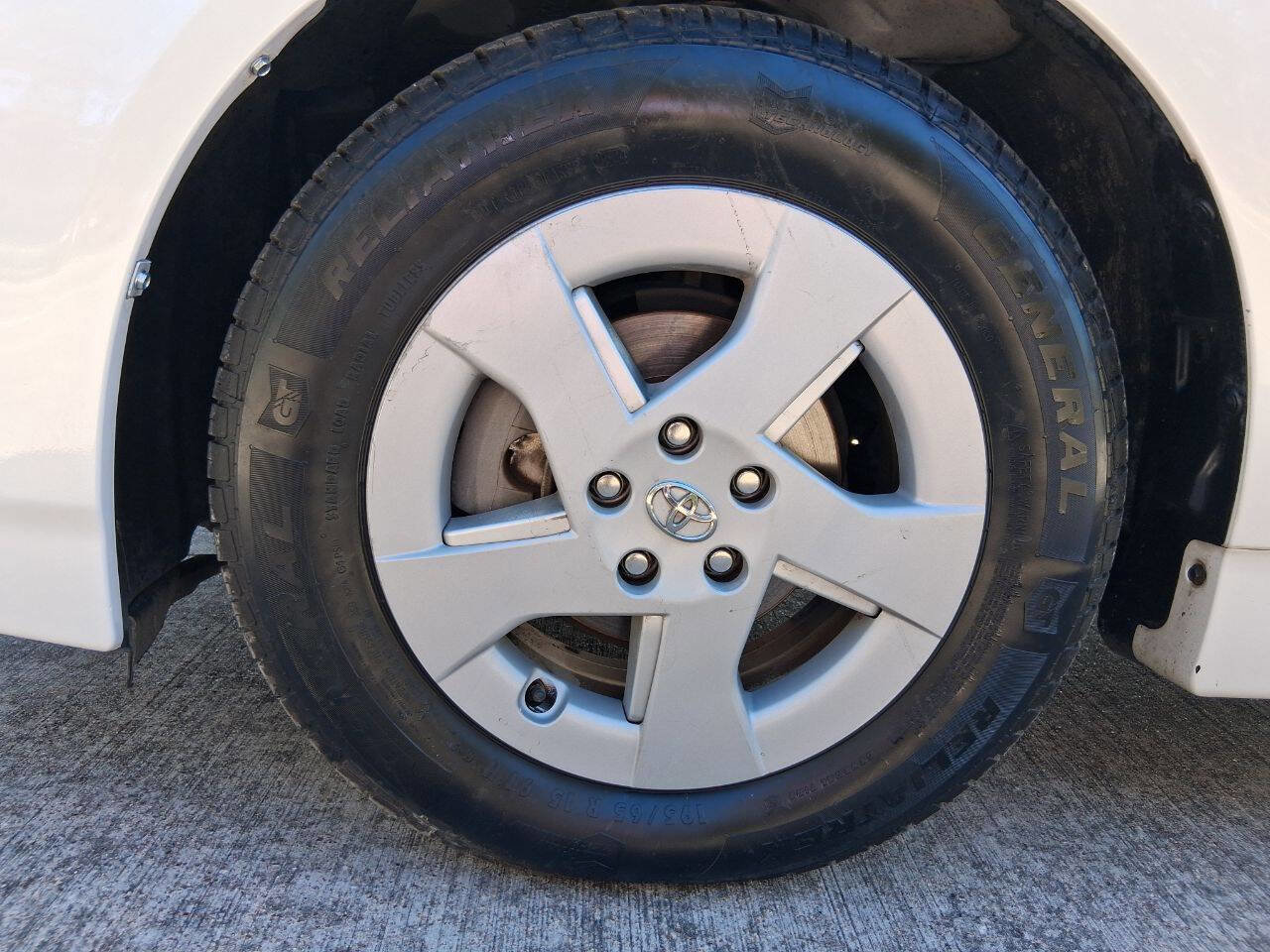 Used 2011 Toyota Prius Three w/ Navigation Pkg image 21