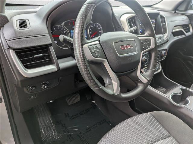 Used 2024 GMC Terrain SLE image 10