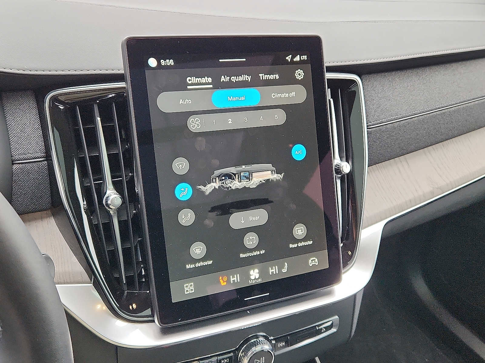 Used 2026 Volvo XC90 B6 Ultra w/ Protection Package Premier image 15