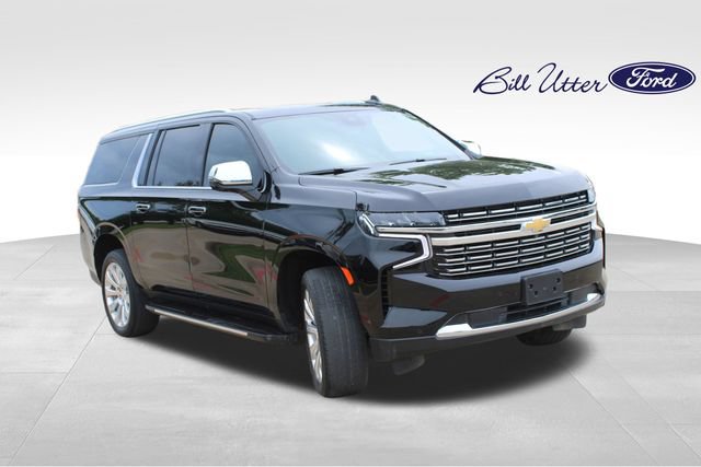 Used 2024 Chevrolet Suburban Premier w/ Premium Package AWD/4WD image 3
