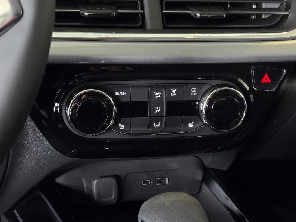 New 2026 Chevrolet Trax LT w/ Driver Confidence Package FWD image 24