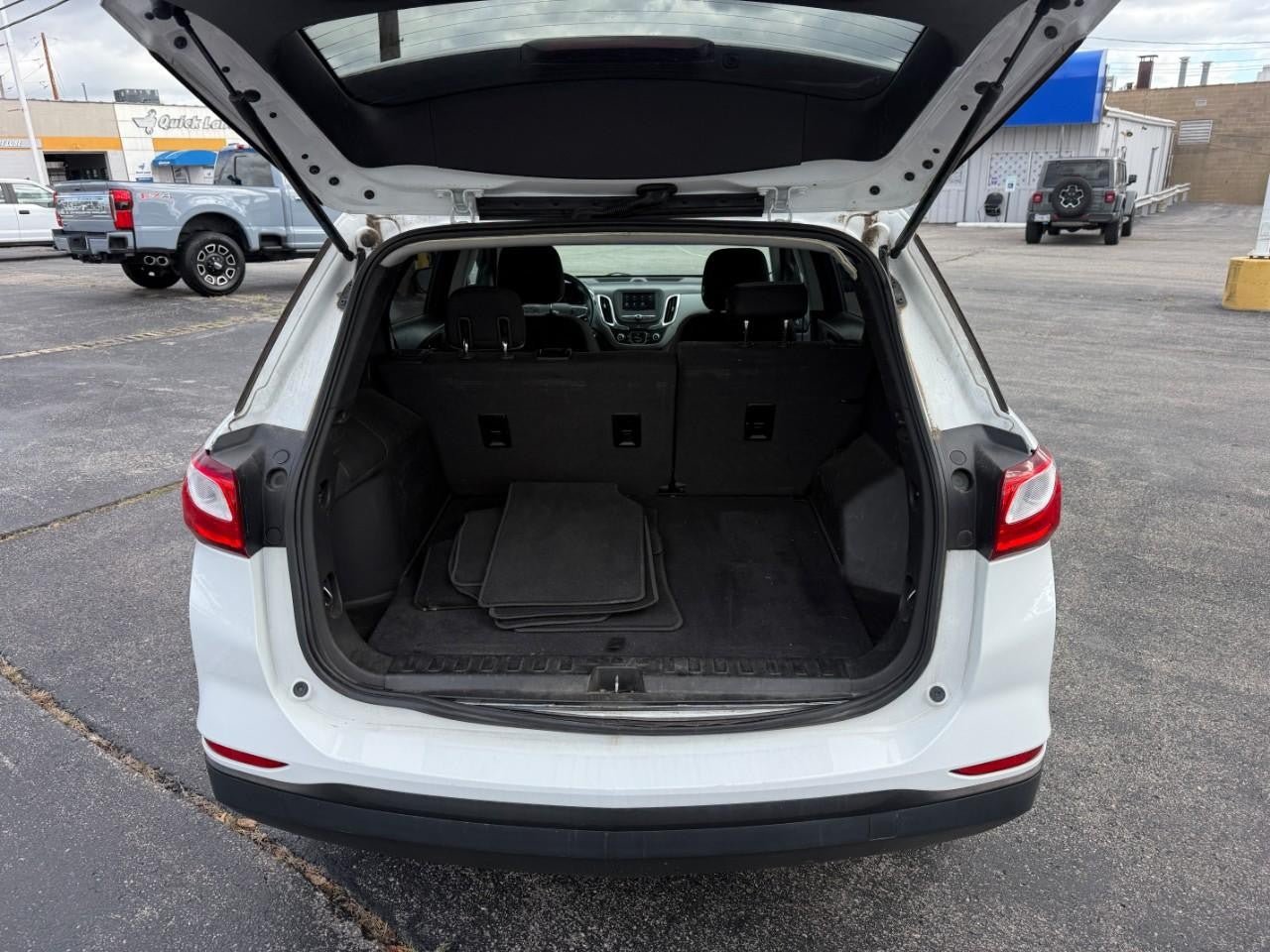 Used 2020 Chevrolet Equinox LS w/ LS Convenience Package AWD/4WD image 8