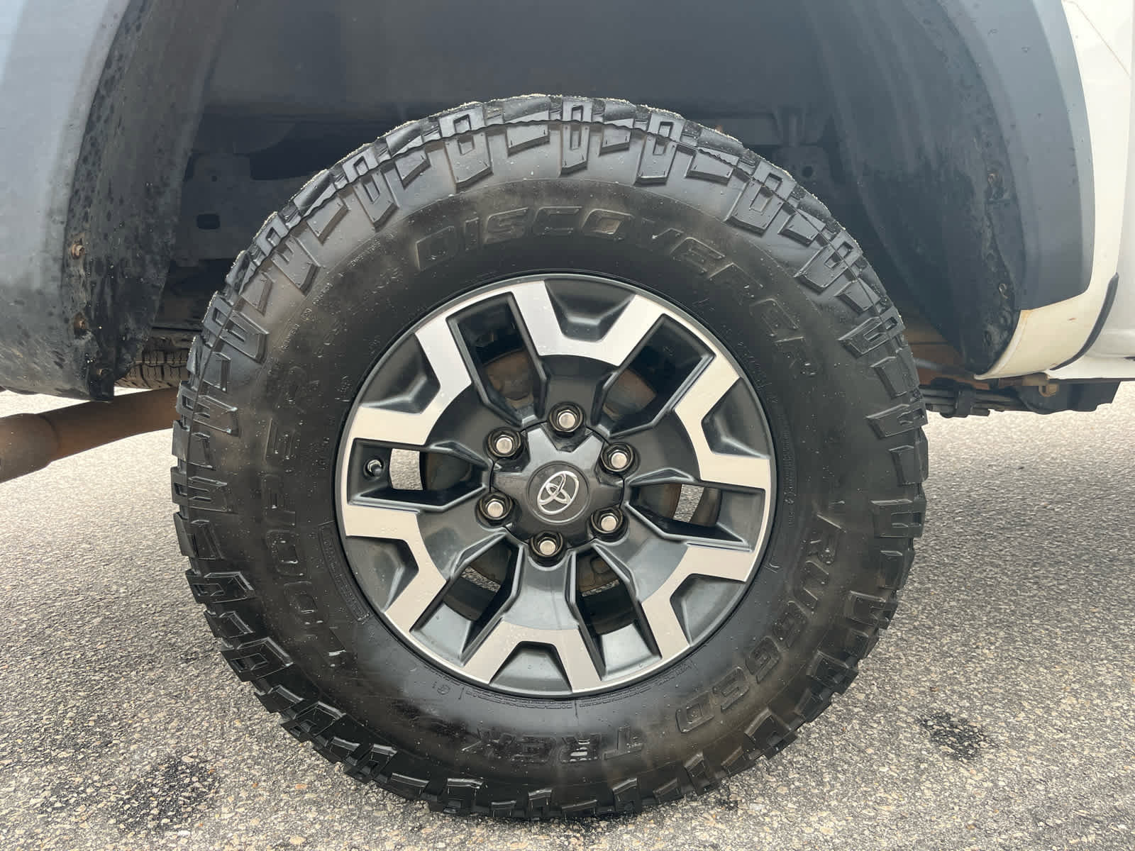 Used 2019 Toyota Tacoma TRD Off-Road image 32