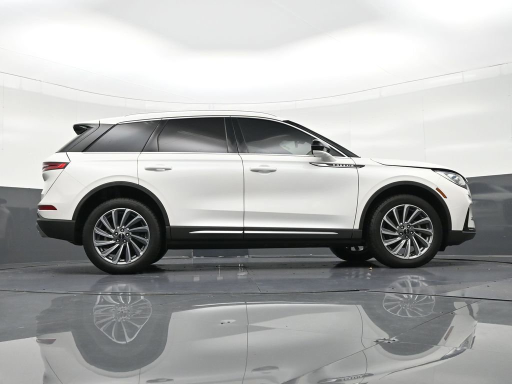 Used 2023 Lincoln Corsair Reserve image 27