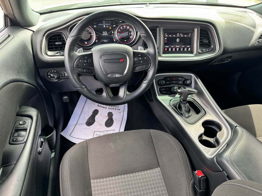 Used 2022 Dodge Challenger GT AWD/4WD image 17