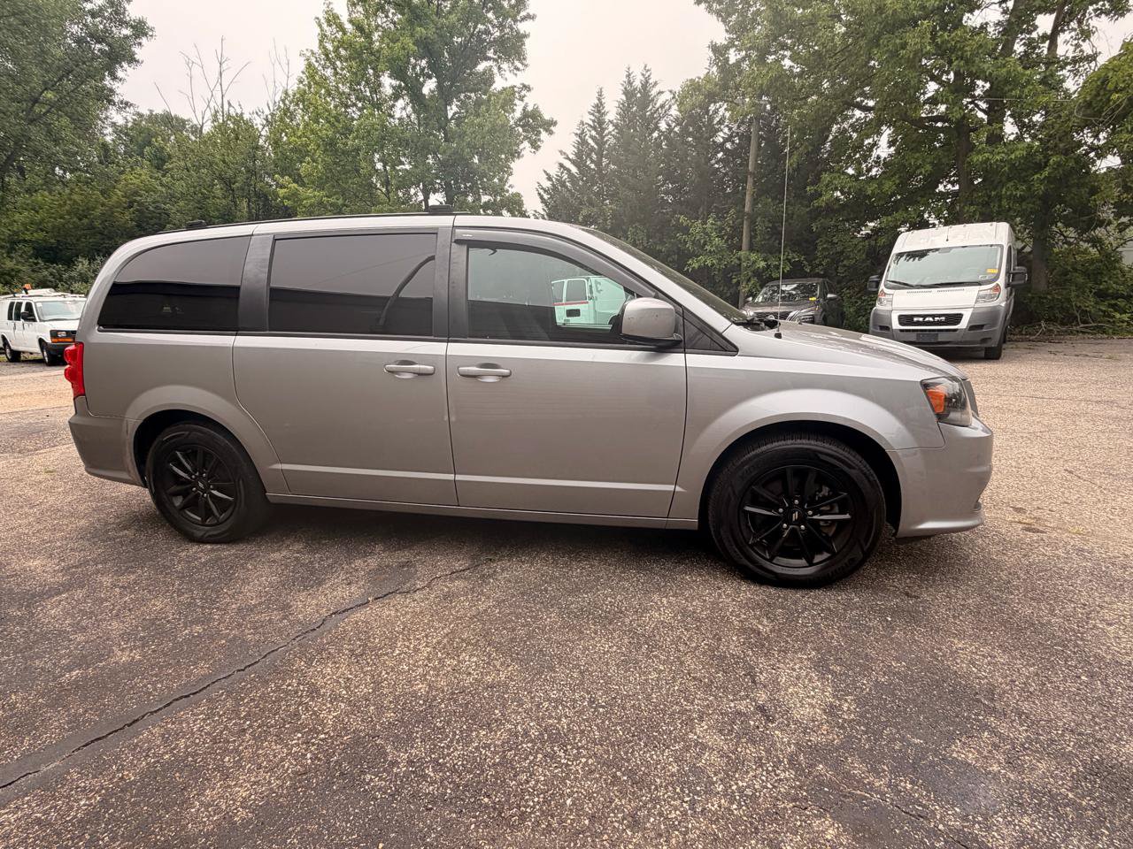 Used 2020 Dodge Grand Caravan GT FWD image 9