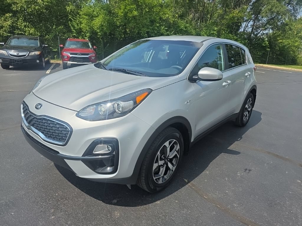 Used 2022 Kia Sportage LX AWD/4WD image 3