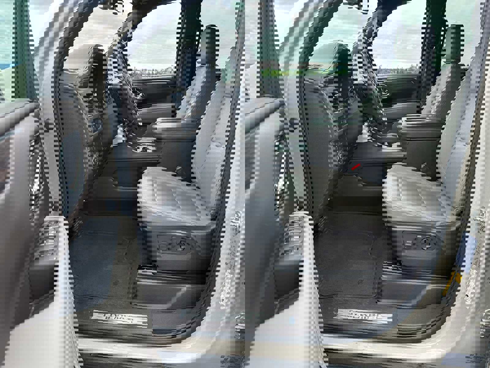 Used 2023 Chevrolet Tahoe LT image 21