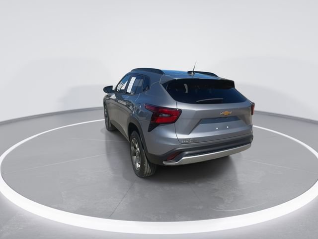 Used 2024 Chevrolet Trax LT w/ Driver Confidence Package FWD image 8