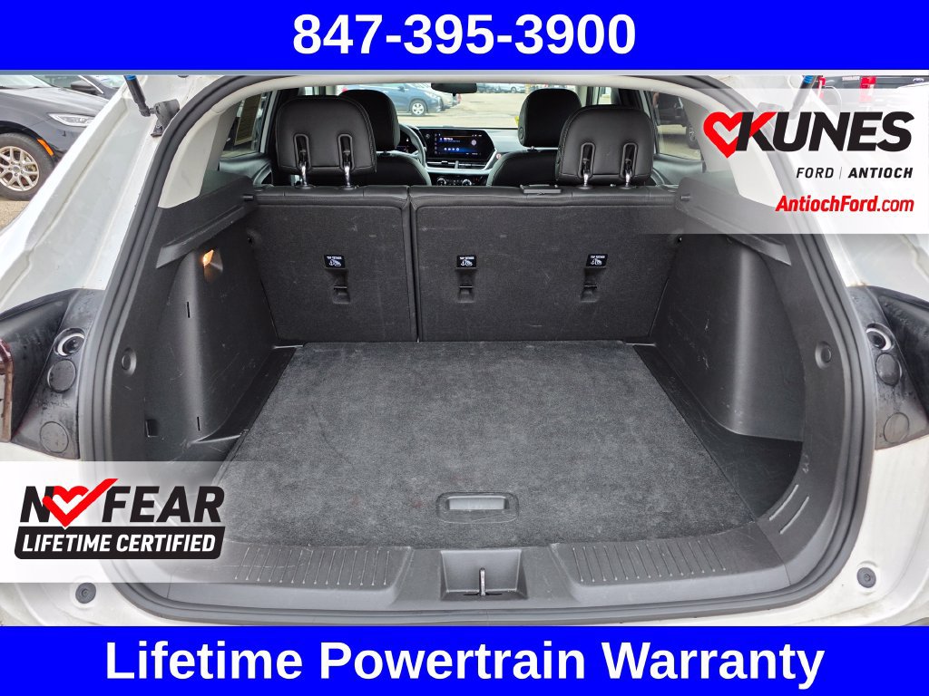 Used 2025 Chevrolet Trax LT FWD image 29
