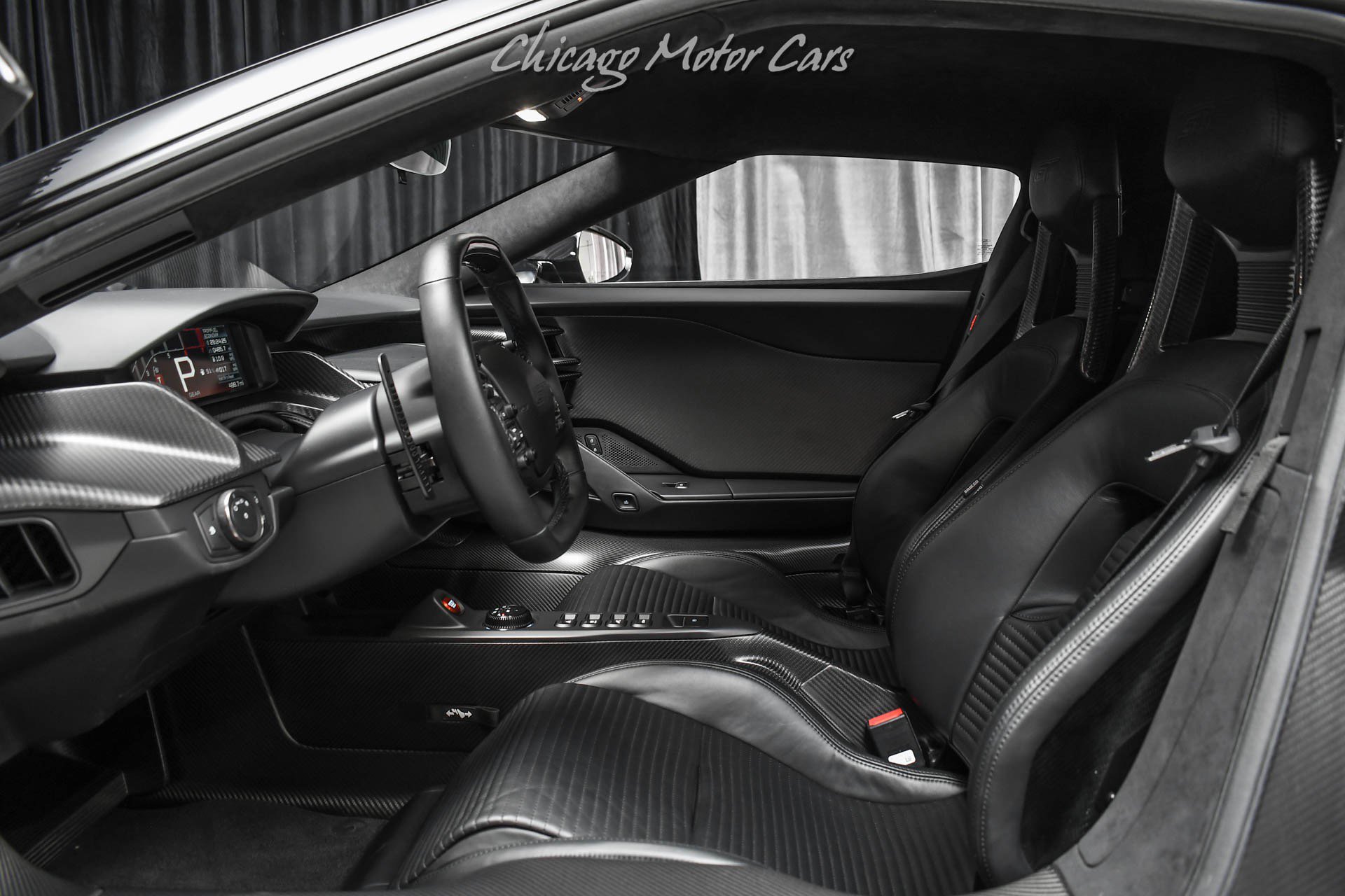 Used 2021 Ford GT RWD image 16