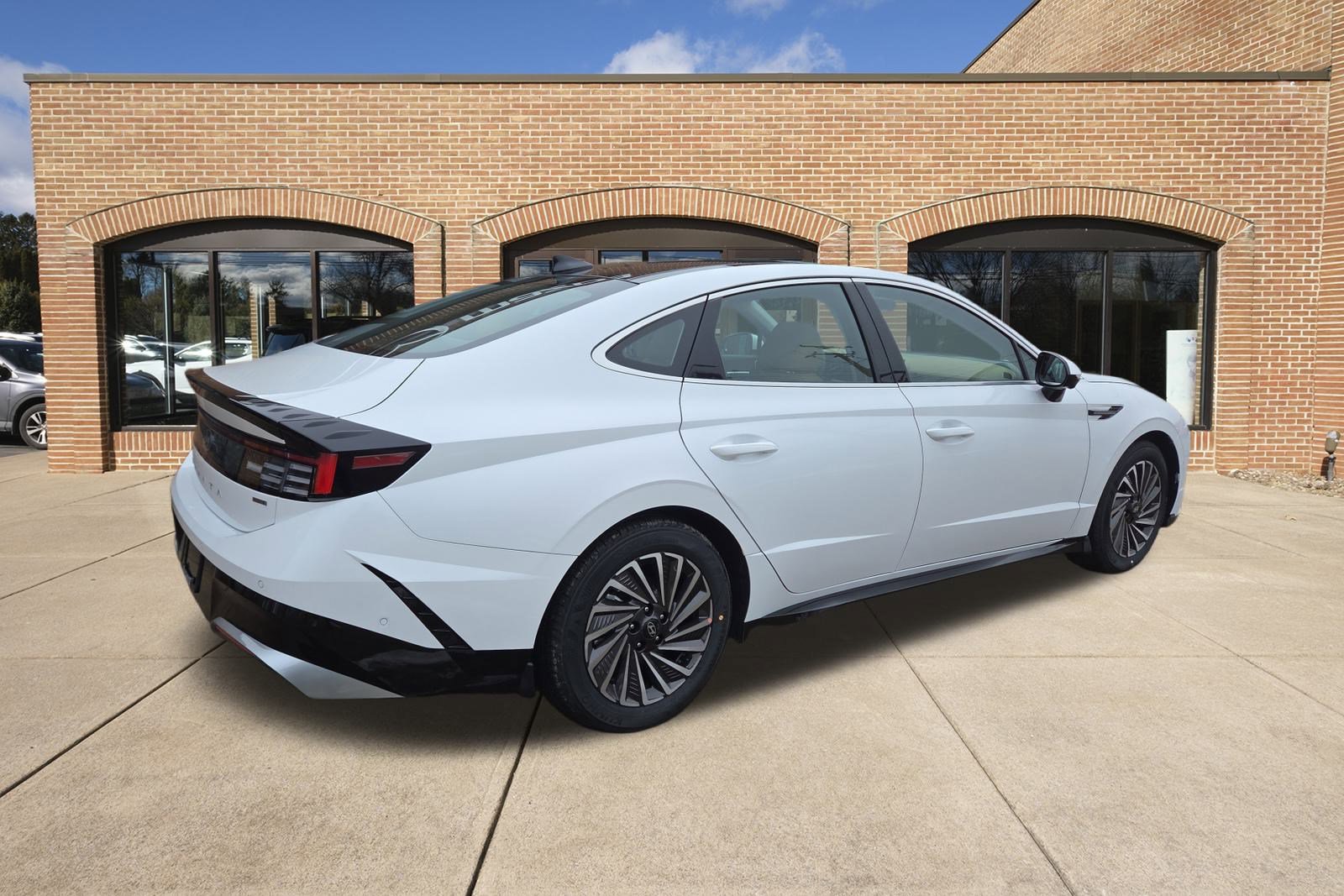 New 2026 Hyundai Sonata Limited image 3