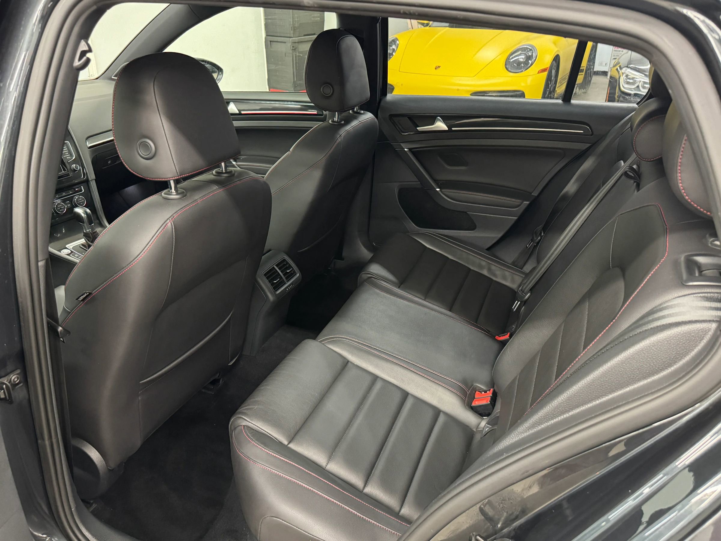Used 2015 Volkswagen GTI Autobahn w/ Lighting Package (SEL) FWD image 21