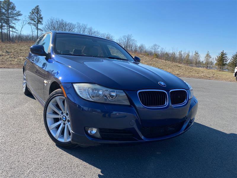 Used 2011 BMW 328i xDrive Sedan AWD/4WD image 1