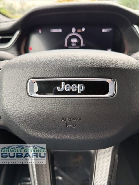 Used 2025 Jeep Grand Cherokee Laredo w/ Luxury Tech Group I image 60