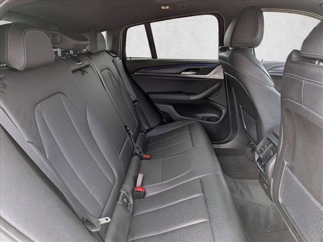 Used 2025 BMW X4 xDrive30i image 21