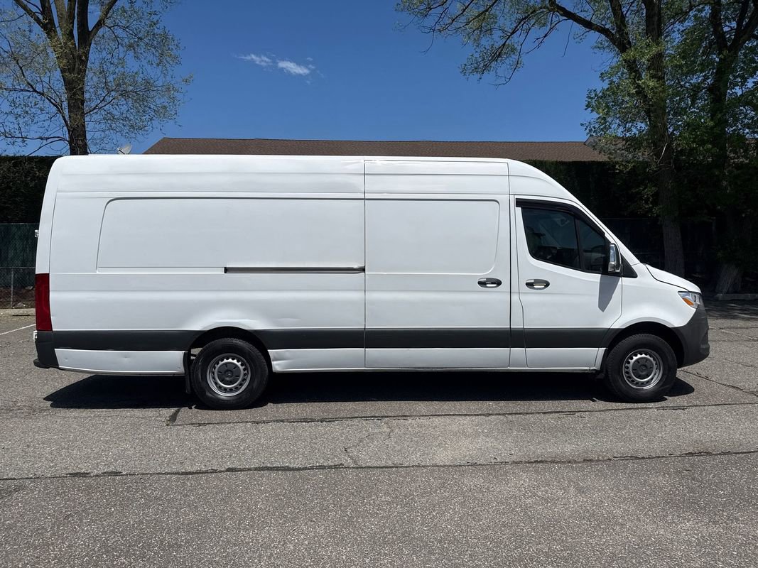 Used 2020 Mercedes-Benz Sprinter 2500 w/ Driver Convenience Package image 10