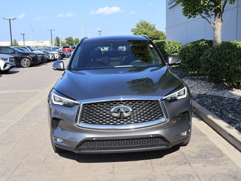 Used 2019 INFINITI QX50 Essential w/ Sensory Package AWD/4WD image 3
