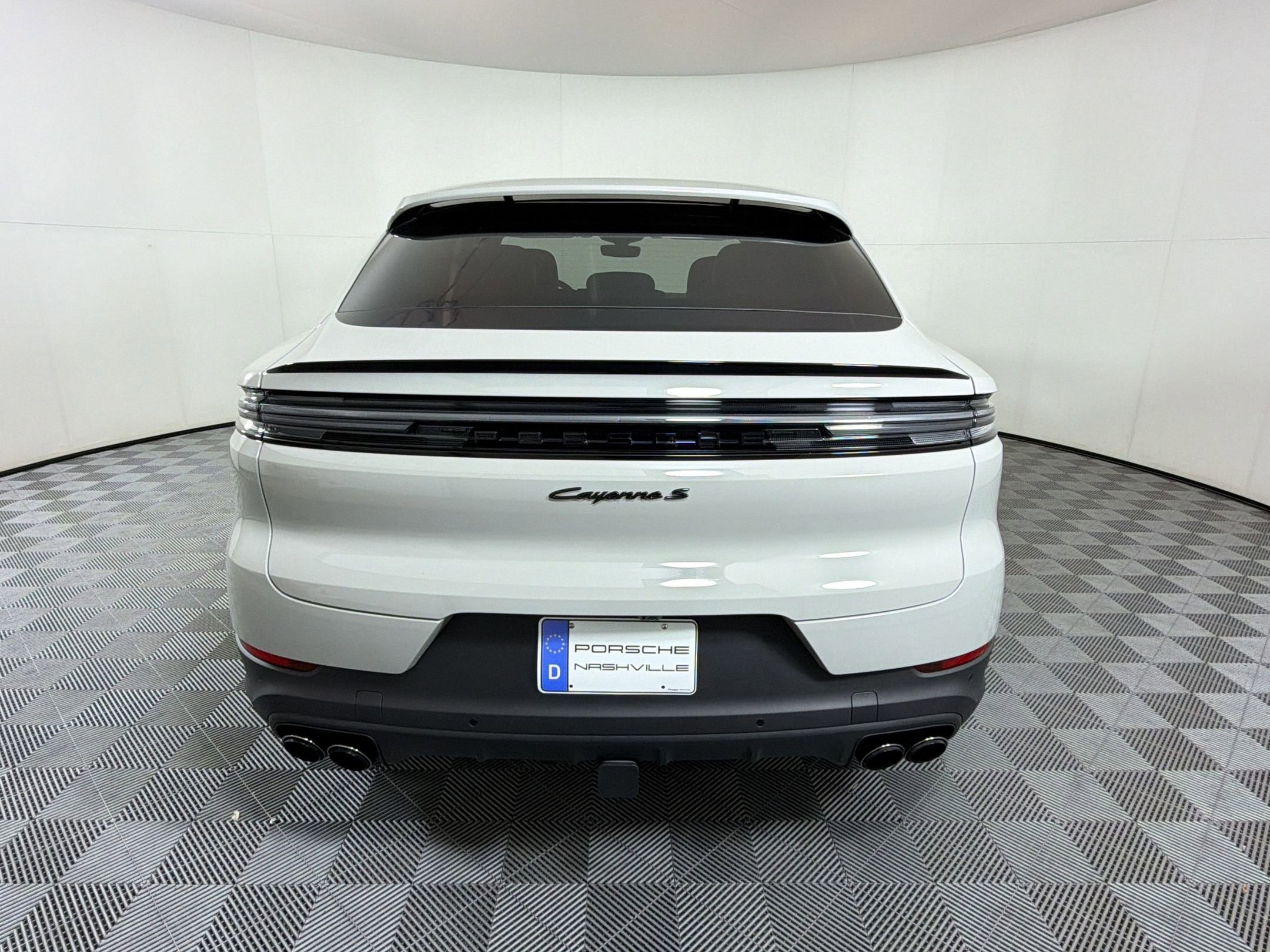 New 2026 Porsche Cayenne S image 11