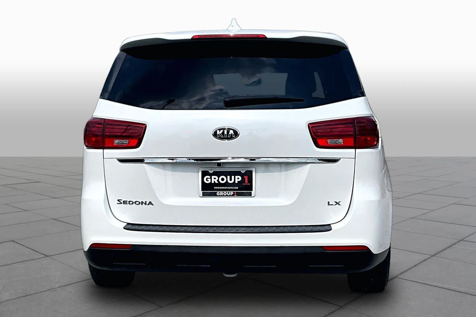 Used 2021 Kia Sedona LX FWD image 5