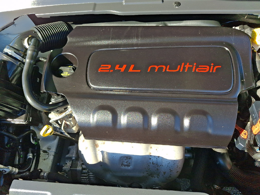 Used 2018 Jeep Compass Latitude AWD/4WD image 26