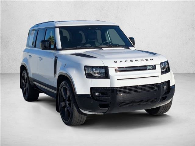 Used 2025 Land Rover Defender 110 X-Dynamic SE AWD/4WD image 3