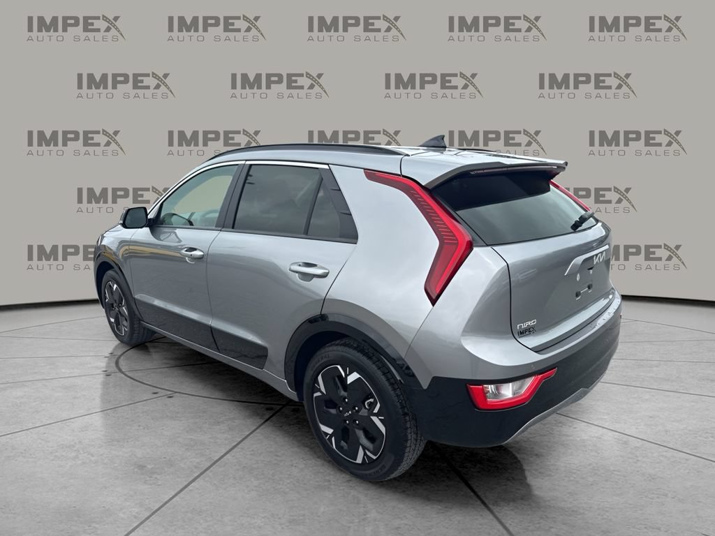 Used 2025 Kia Niro Wind w/ Wind Preserve Package FWD image 3