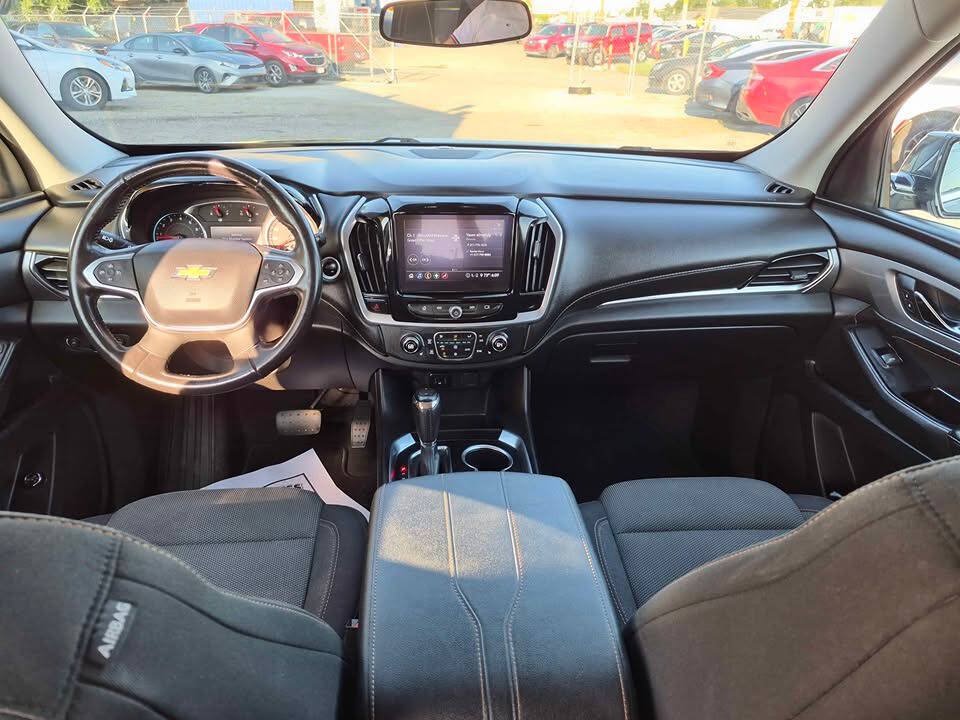 Used 2020 Chevrolet Traverse LT FWD image 7