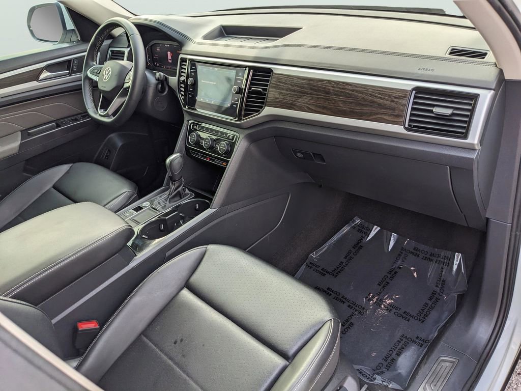 Certified 2023 Volkswagen Atlas SE image 12