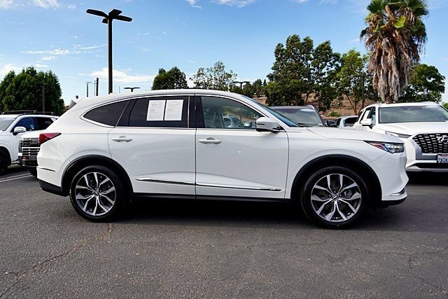 Used 2022 Acura MDX w/ Technology Package FWD image 3