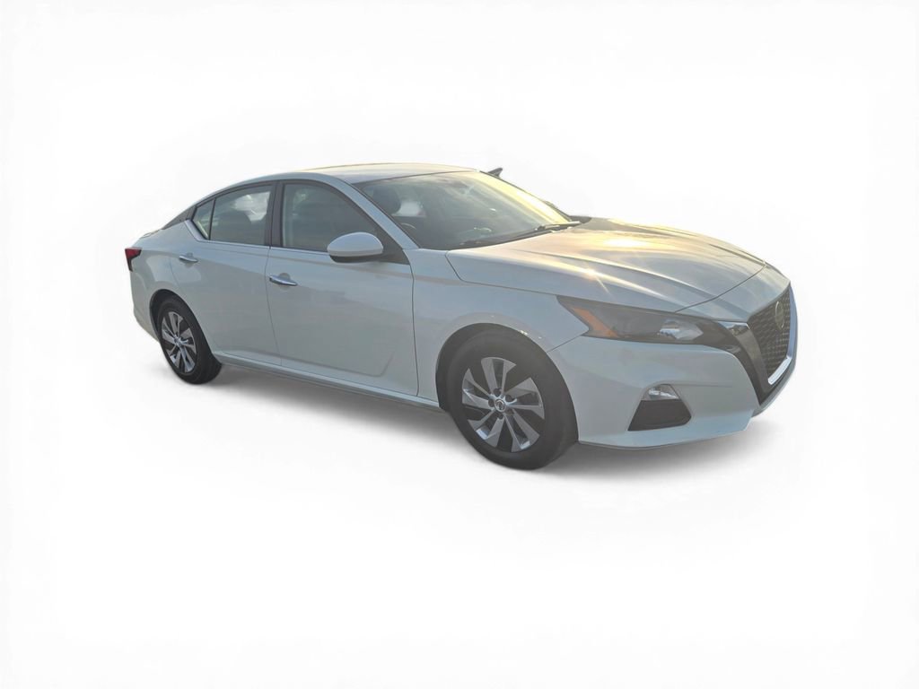 Used 2022 Nissan Altima 2.5 S image 2