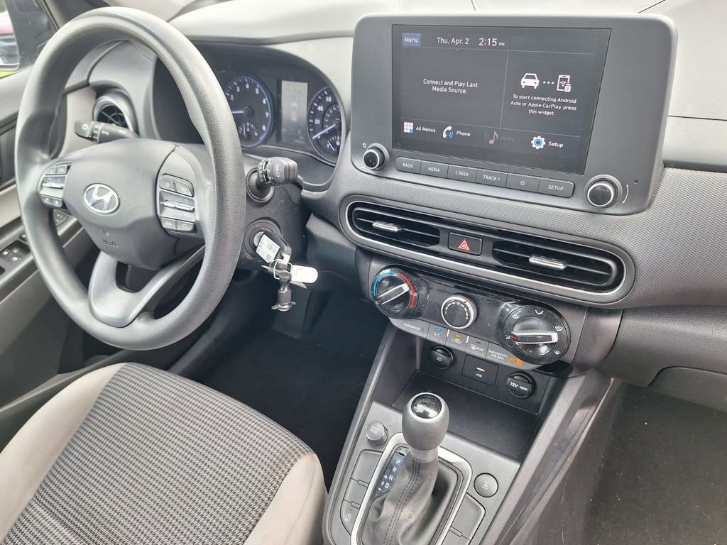 Used 2023 Hyundai Kona SE w/ Cargo Package image 30