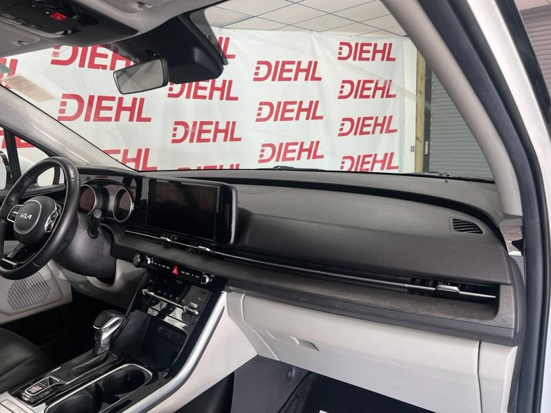 Certified 2023 Kia Carnival EX FWD image 14