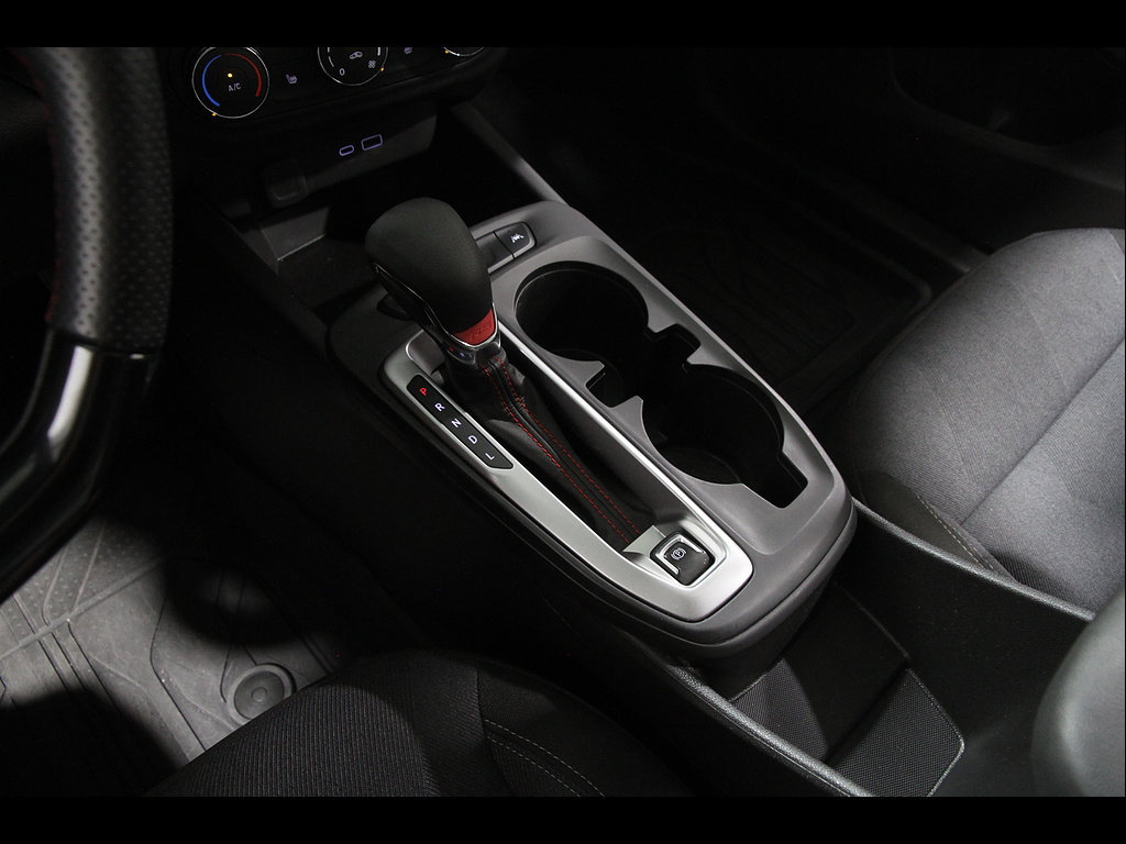 Certified 2024 Chevrolet Trax RS w/ Sunroof Package FWD image 15