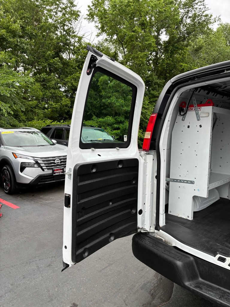 Used 2012 GMC Savana 1500 AWD image 13