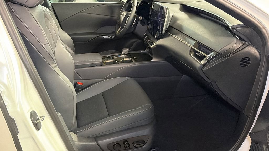 Used 2025 Lexus RX 350 Premium image 10