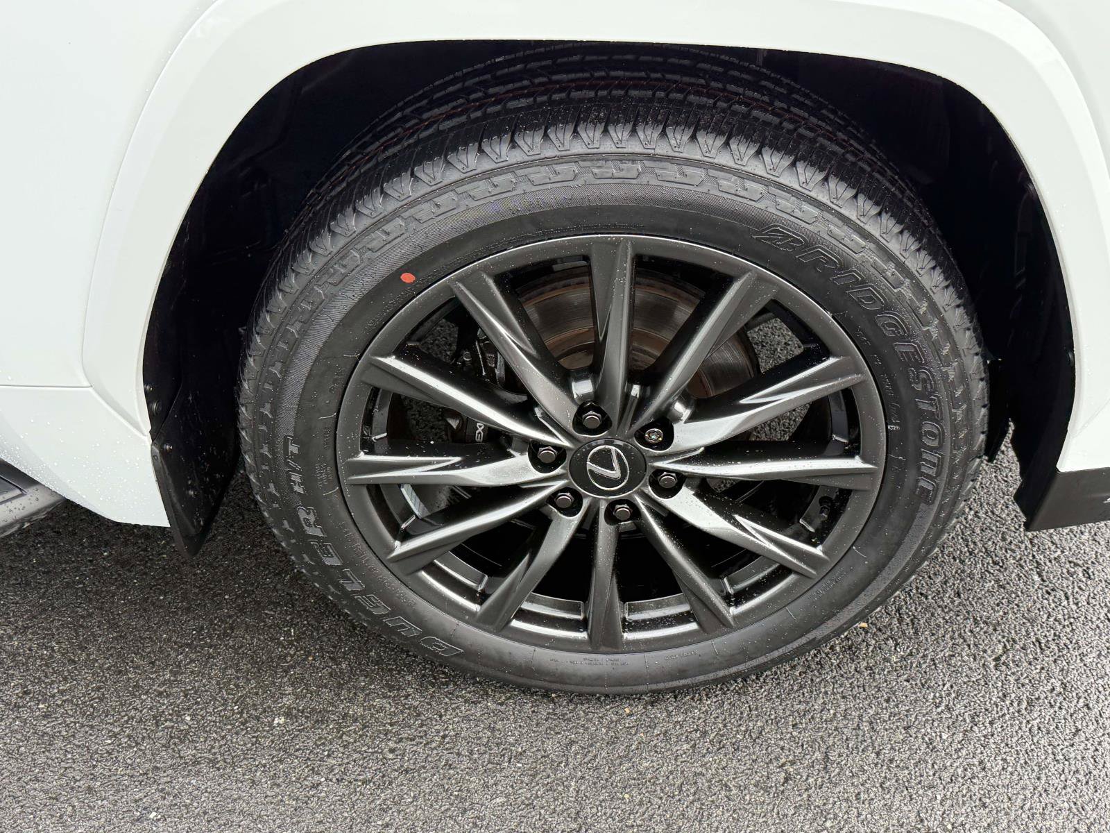 Used 2025 Lexus LX 700h F Sport AWD/4WD image 7