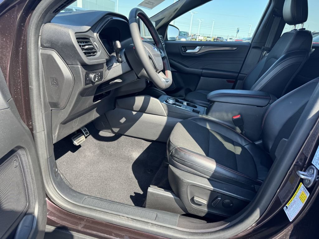 Certified 2023 Ford Escape ST-Line w/ Tech Pack #1 image 8