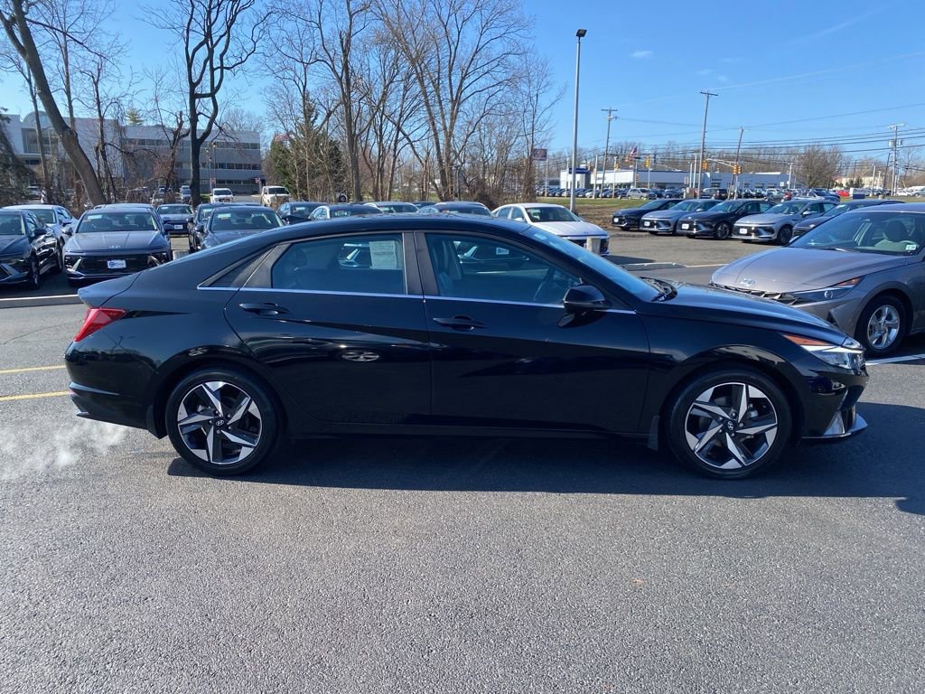 Certified 2023 Hyundai Elantra Limited w/ Winter Weather Package FWD image 2