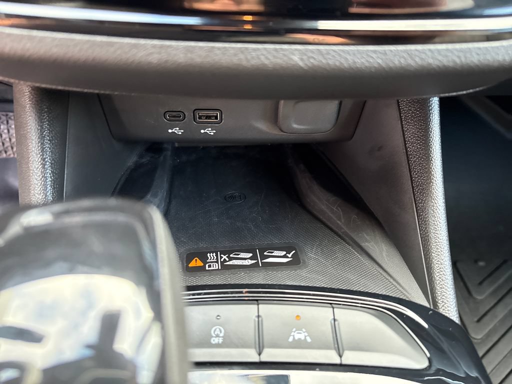 Used 2025 Buick Envista Avenir FWD image 39