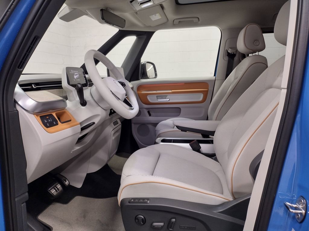 New 2025 Volkswagen ID. Buzz 1st Edition image 28