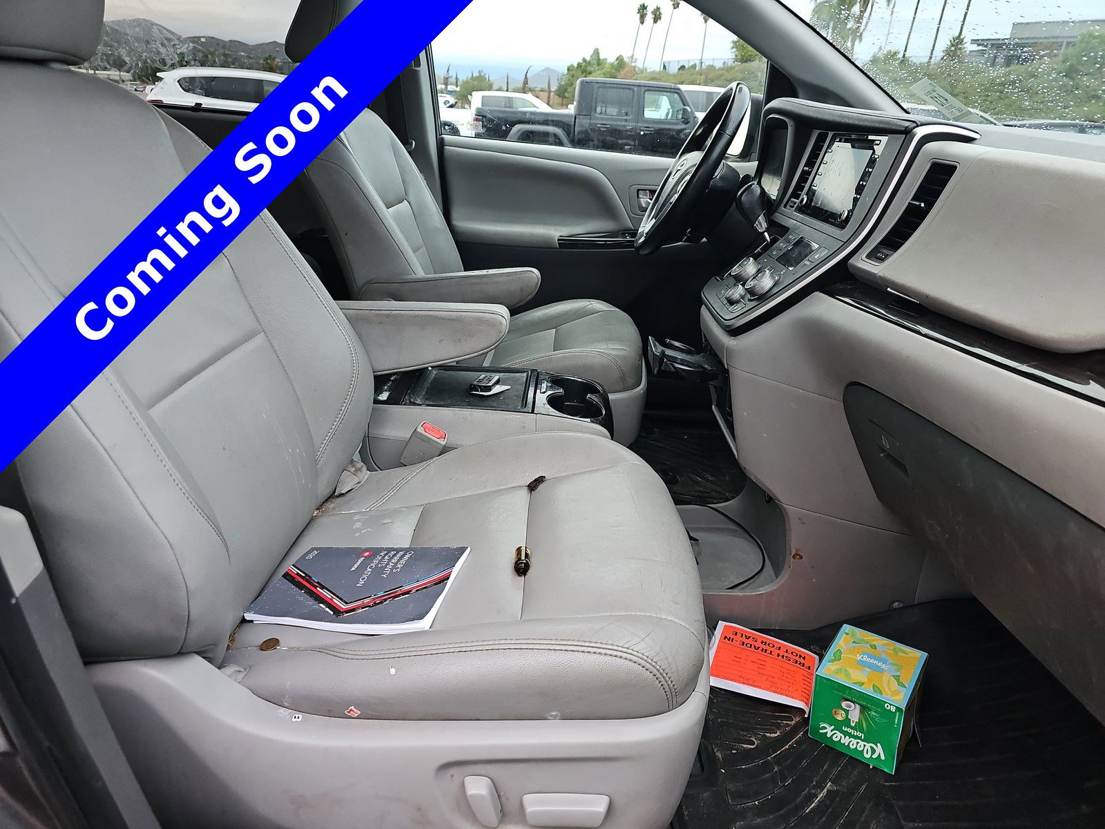 Used 2020 Toyota Sienna XLE w/ XLE Navigation Package image 7