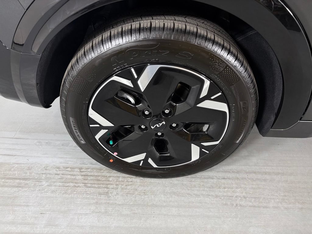 New 2026 Kia Niro Wind FWD image 11