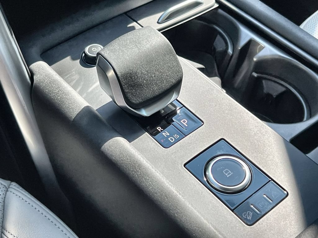 Used 2026 Land Rover Discovery S AWD/4WD image 28