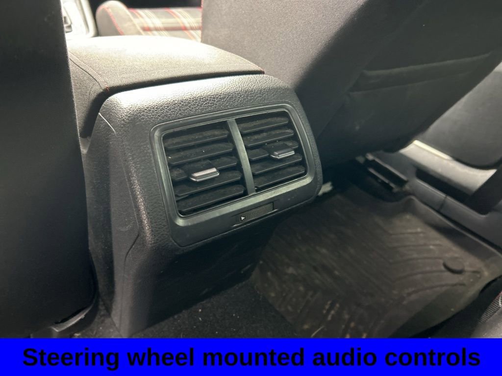 Used 2015 Volkswagen Golf 2.0T S image 7