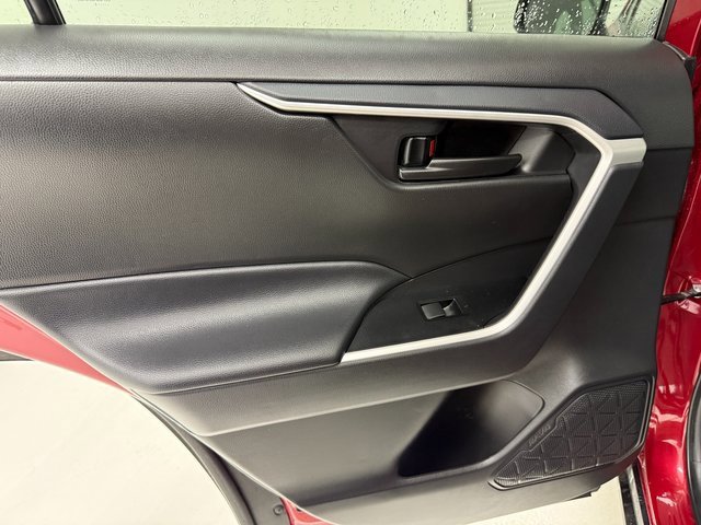 Used 2025 Toyota RAV4 LE image 35