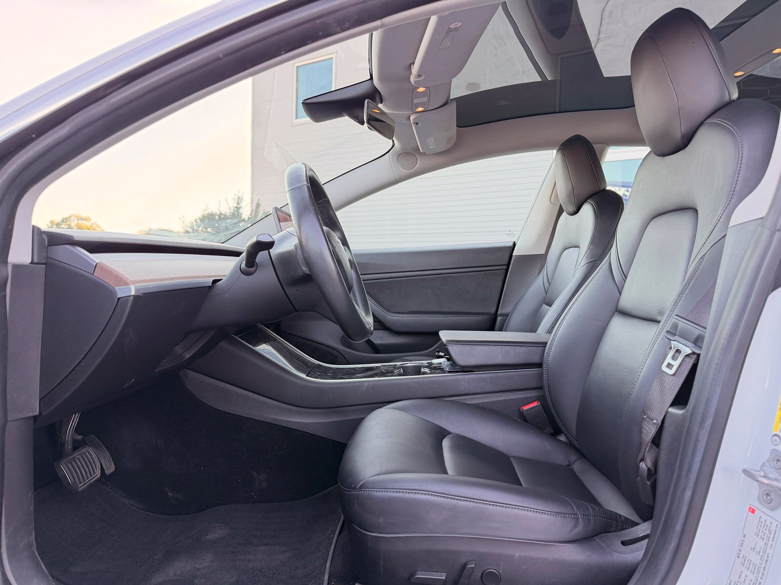 Used 2018 Tesla Model 3 Long Range AWD/4WD image 14
